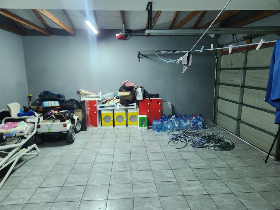 3 Bedroom Property for Sale in Waterkloof East North West